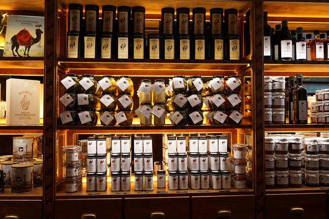 Vienna Nightlife Experience: Food, Wine, Cocktails & Vibes - Neubau after dark: bars, cocktails, and local style