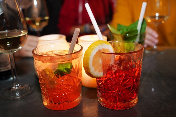 Vienna Nightlife Experience: Food, Wine, Cocktails & Vibes - How much food and drink is included?
