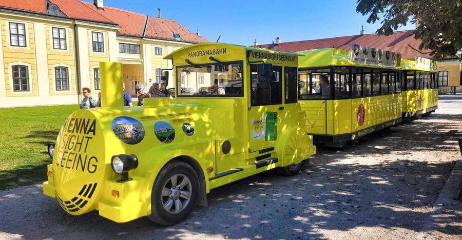 Vienna: Panorama Train Tickets to explore Schönbrunn Palace - Why the Panoramabahn makes sense at Schönbrunn