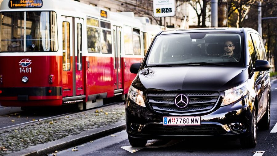 Vienna: Private 3-Hour City Highlights Van Tour - A fast introduction to imperial Vienna