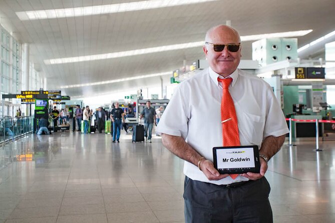 Vienna Private Transfer from Vienna Airport to City centre - Flight tracking helps when arrival plans change