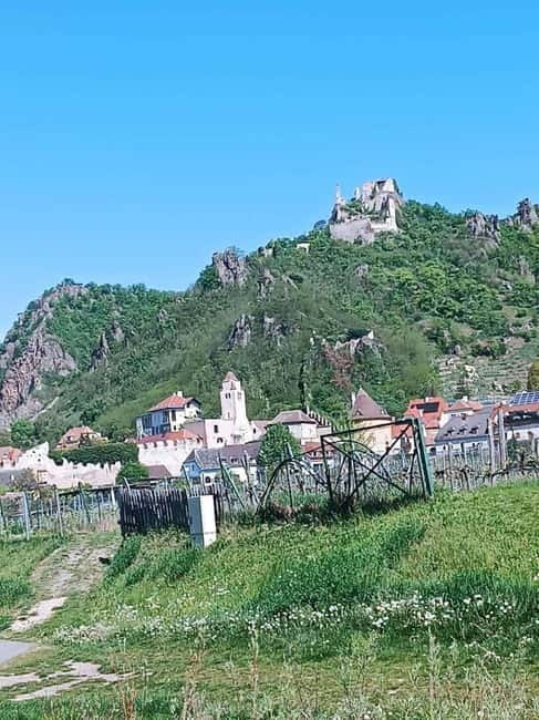 Vienna: Private Wachau tour to Dürnstein and Melk - Two hours in medieval Dürnstein