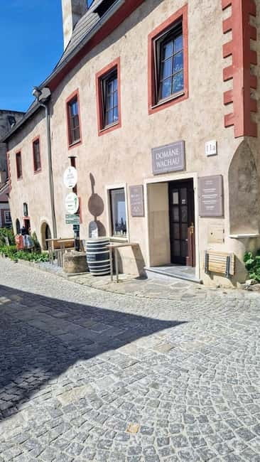 Vienna: Private Wachau tour to Dürnstein and Melk - What the $226 price really covers