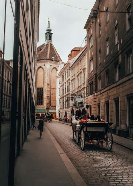 Vienna: Private Walking Tour of the Historic Center - Price, group size, and what is included