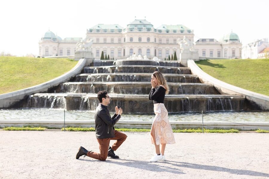 Vienna: Professional Photoshooting - Michaelerplatz and Vienna’s grand center