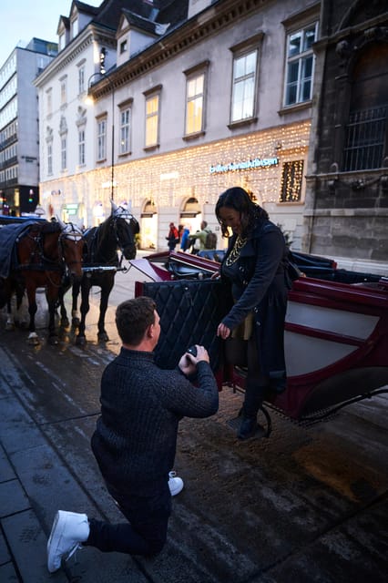 Vienna: Professional Proposal Photographer - Capturing the proposal without giving away the surprise