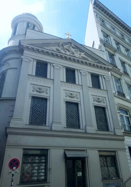 Vienna's Highlights in two hours (two options) - Schönlaterngasse and stories of Augustin and the basilisk