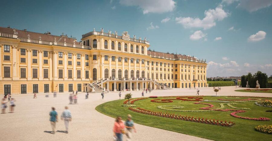 Vienna: Schönbrunn Palace Entry Ticket and Wine Tasting - Starting at Joseph II Restaurant