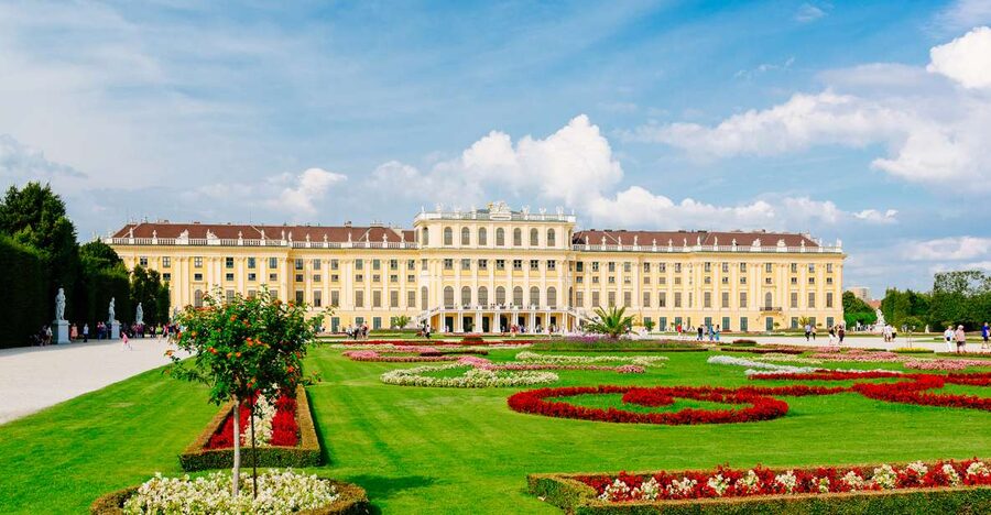 Vienna: Schönbrunn Palace & Garden Skip-the-Line Guided Tour - Why Schönbrunn deserves a place in your Vienna plans