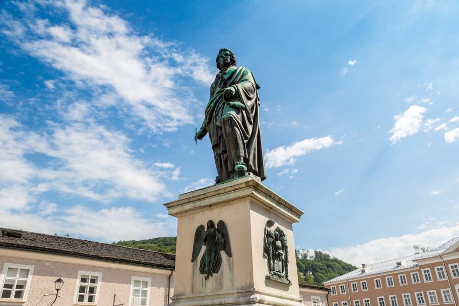 Vienna: Self-Guided Audio Walking Tour on Your Phone - Starting at Palais Schwarzenberg and Karlskirche