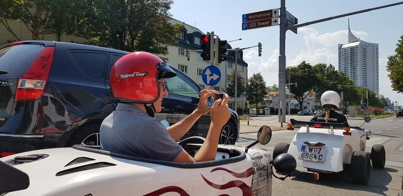 Vienna: Sightseeing Tour in Hotrod - Key points at a glance