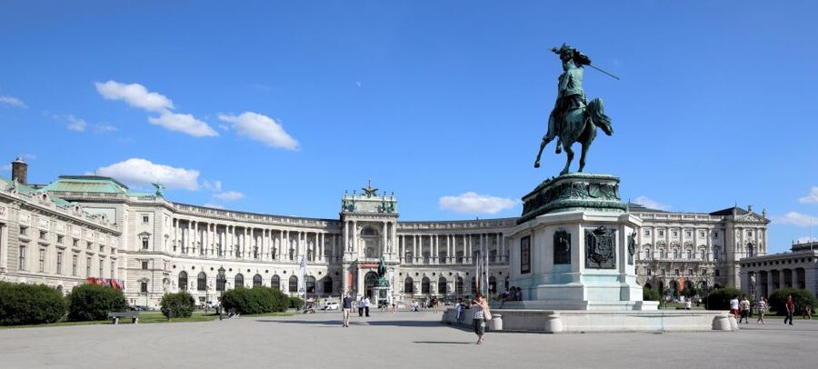 Vienna: Skip-the-Line Hofburg Ticket & Sisi Museum Tour - Meeting your guide at Michaelerplatz 3