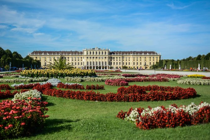 Vienna: Skip the Line Schönbrunn Palace and Gardens Guided Tour - Why Schönbrunn deserves a guided visit