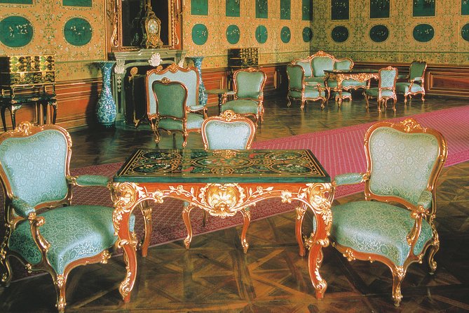 Vienna: Skip the Line Schönbrunn Palace and Gardens Guided Tour - Inside the palace, one hour of imperial highlights