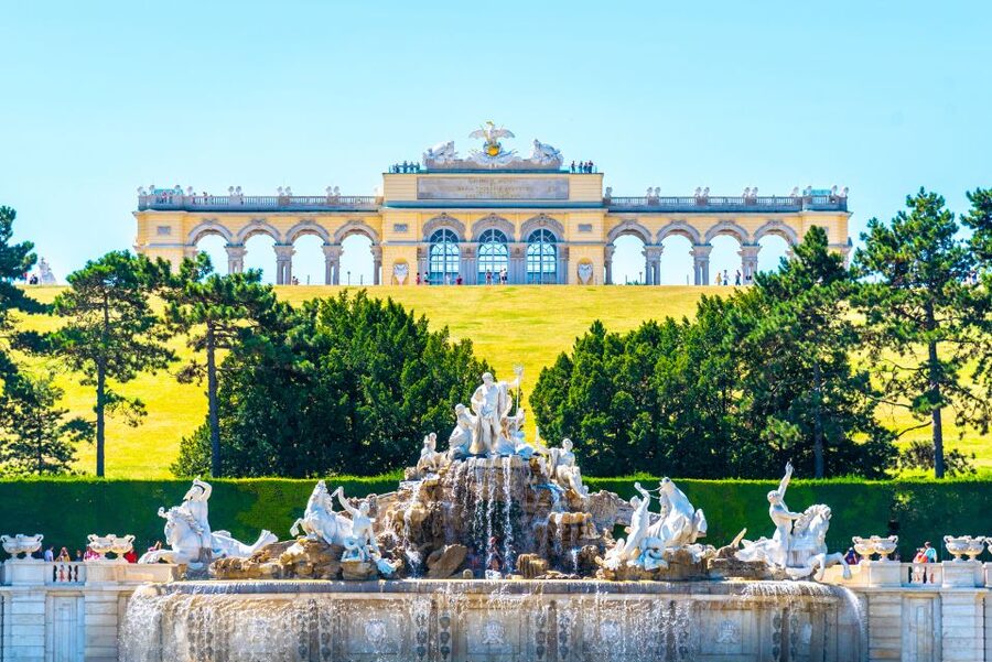 Vienna: Skip-the-Line Schonbrunn Palace Private Tour - How the private format changes the visit