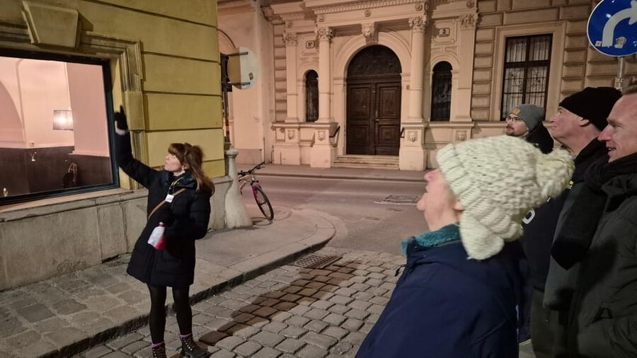 Vienna: Spooky Ghost Tour in English - Countess Bathory, Bones, and Other Memorable Tales