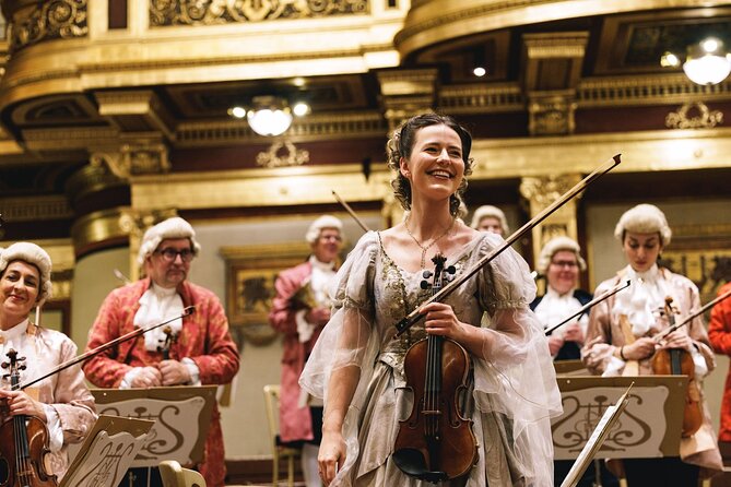 Vienna State Opera House Mozart Concert in Historical Costumes - Period costumes and a friendly conductor