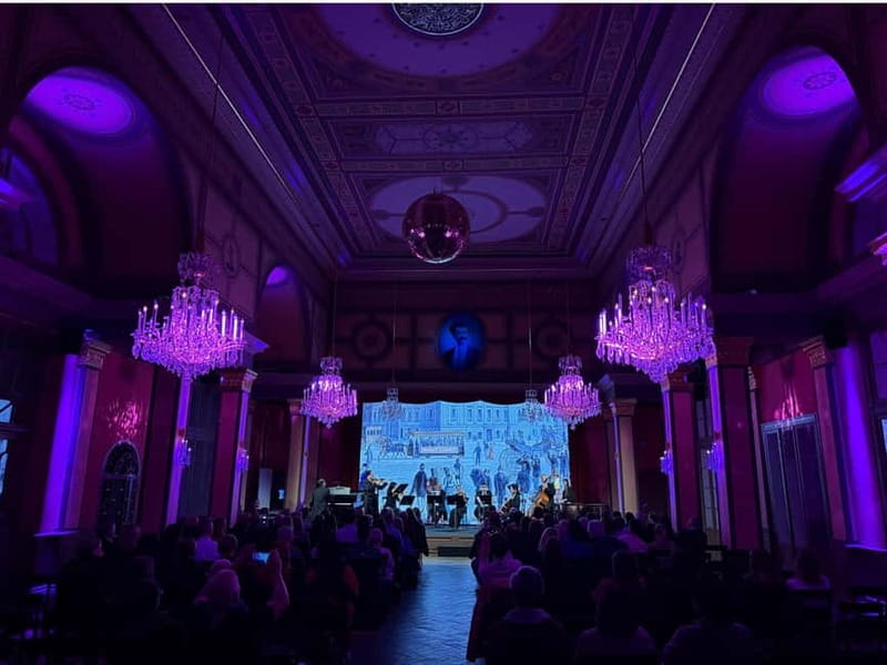 Vienna: Strauss Classical Concert with Soprano & Light Show - Strauss Hall and the concert program