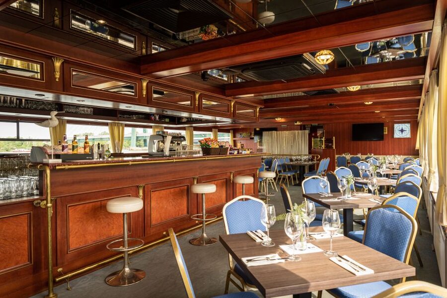 Vienna: Sunset Summer Cruise - Accessibility and practical comfort
