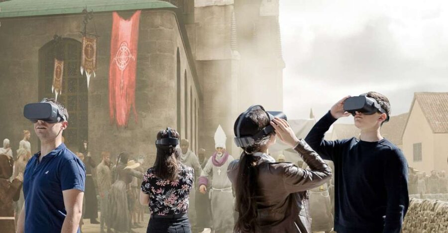 Vienna: Time Traveling Virtual Reality Sightseeing Tour - White Sunday in 1483