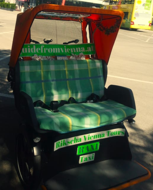 Vienna: Tour RAXI (electric rickshaw) 3 hours in Vienna - What the $182 private price buys you
