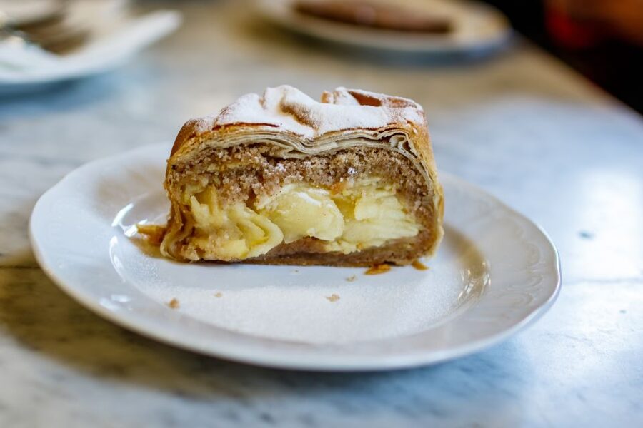 Vienna: Typical Austrian Food Tour with Coffee House Visit - Timing, clothing, and eating strategy