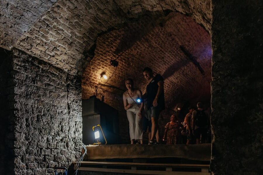 Vienna: Viennese Underworld Guided Walking Tour - Why the guide can make or break the experience