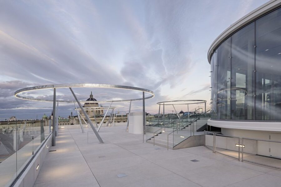 Vienna: Walking Tour of the MuseumsQuartier with Guide - A guide who makes complex ideas easy