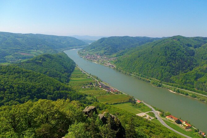 Wachau Valley Kayak & Wine Tour - Why the Wachau works so well from a kayak