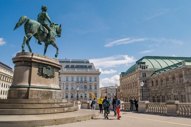 Walking Tour Vienna - A Vienna tour with two separate identities