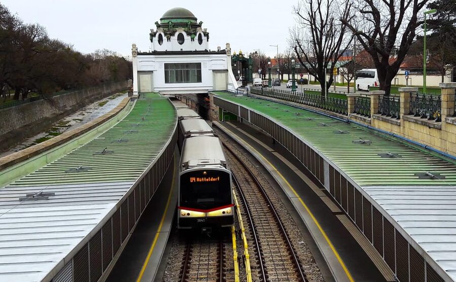 Wien: Tours with locals by public transport & walking - Vienna by tram, subway, and foot