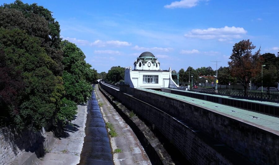 Wien: Tours with locals by public transport & walking - Why Otto Wagner matters to this tour