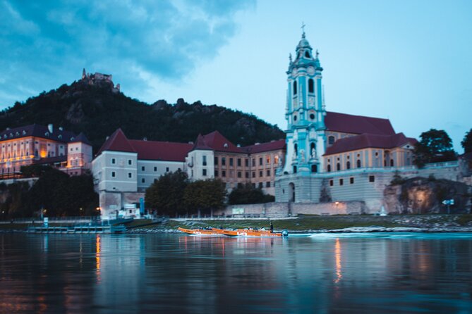 Wine tasting on traditional wooden boats in Wachau Valley - Wachauer Nase and Tausendeimerberg